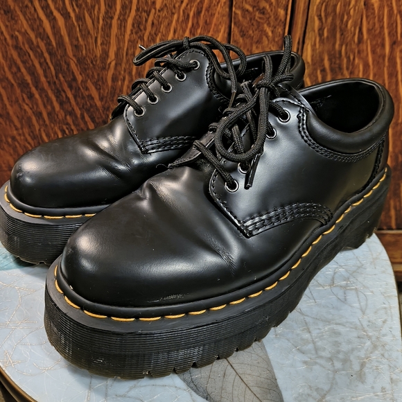 Shoes - Dr. Martens Platform Shoes Women's Size 9 Black
